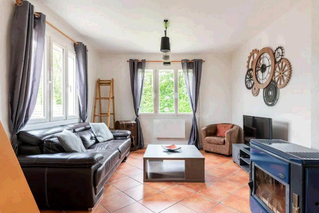 Jolie Appart T4 La Zoune Avec Jardin 8 Personnes Chorges Exteriér fotografie
